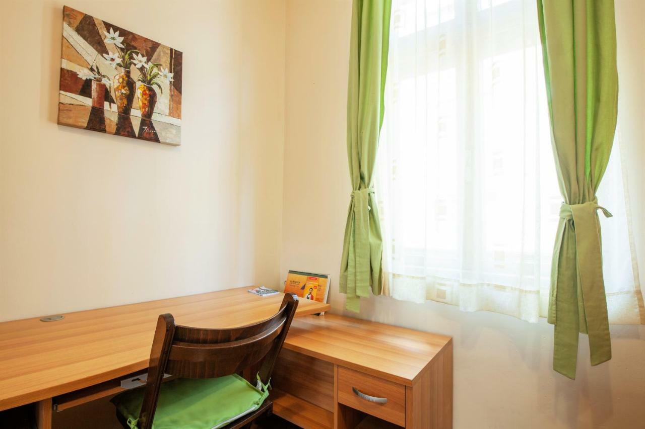 Time Traveling Apartment Sofia City Eksteriør billede